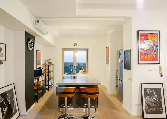 Loft Trastevere Station Apartment